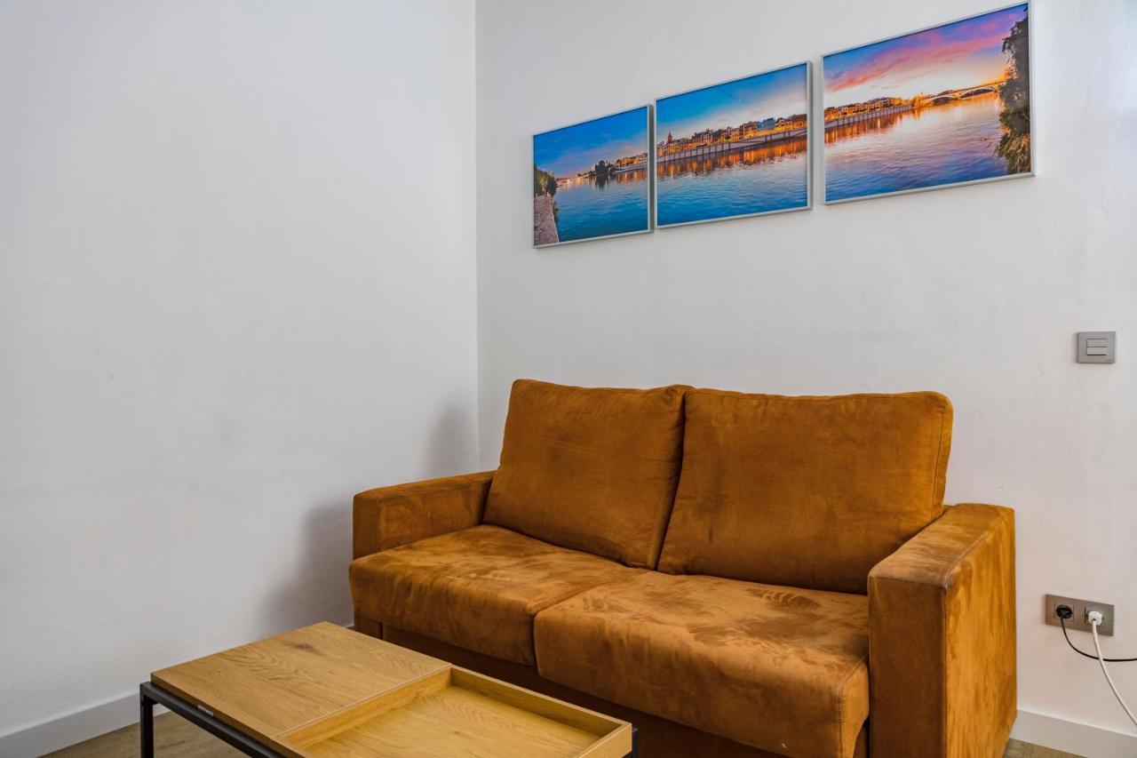 Apartment Triana เซบีญา ภายนอก รูปภาพ